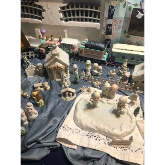 WHOLE SET Precious Moments Sugar Town Christmas Village - Picture 6 of 13